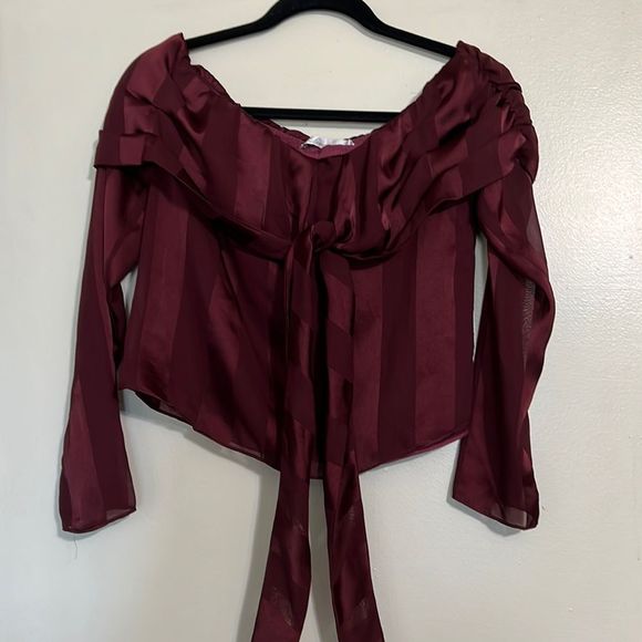 Lovers + Friends off the shoulder top - Picture 1 of 4